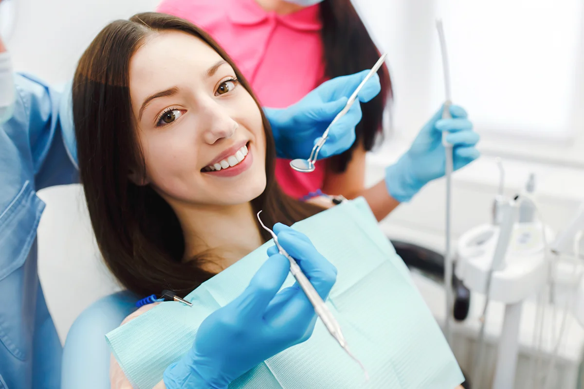 https://alriyadhmc.com/wp-content/uploads/2015/09/Dentistry03.webp