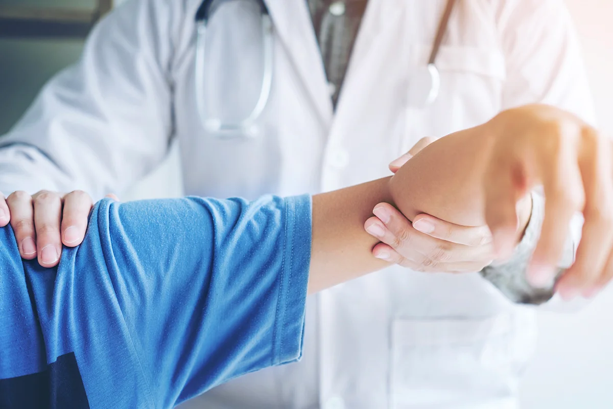https://alriyadhmc.com/wp-content/uploads/2015/09/Physiotherapy03.webp